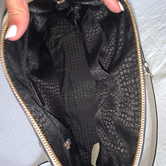 Kate spade crossbody SOLD! - Picture 4 of 6